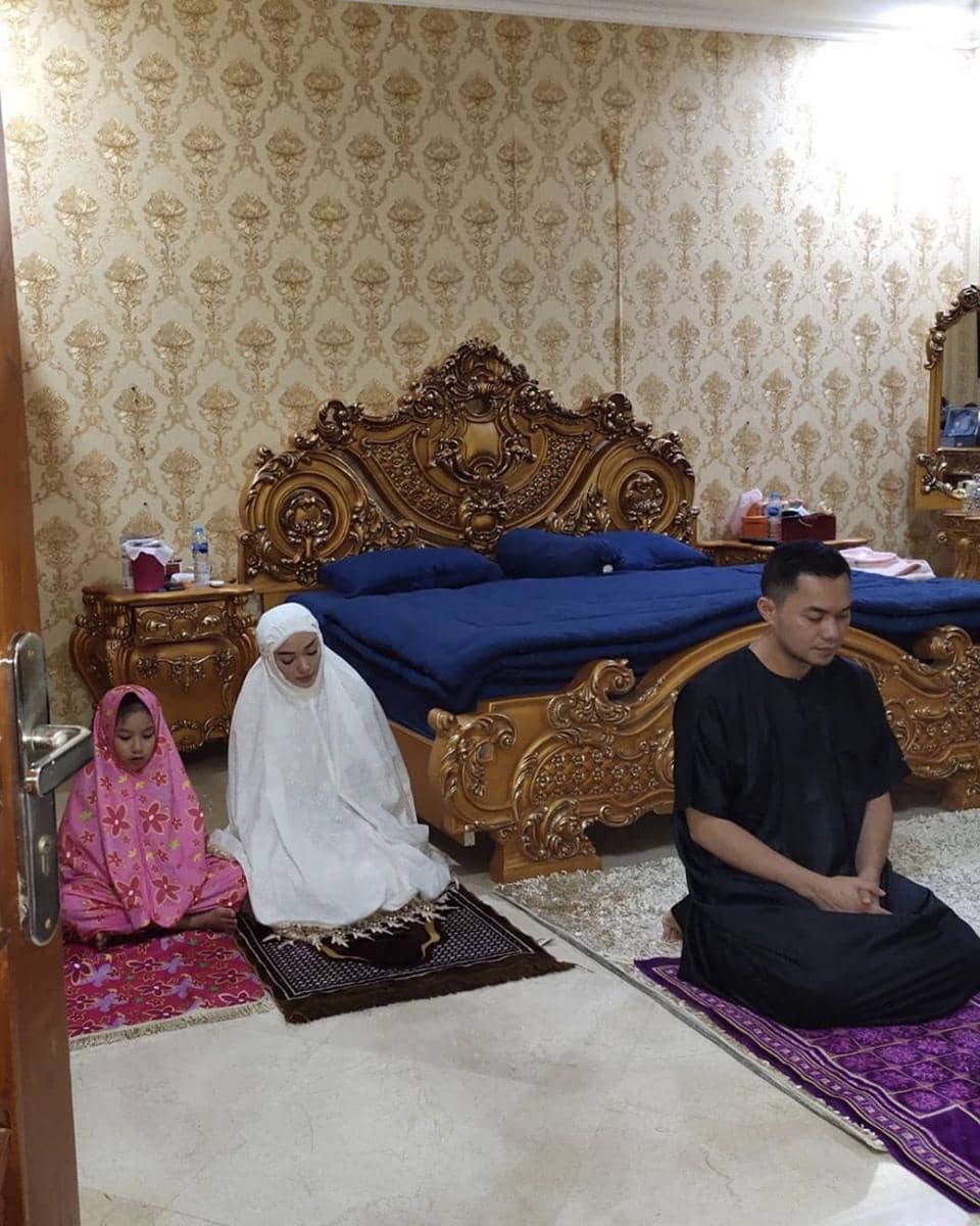 instagram.com/zaskia_gotix