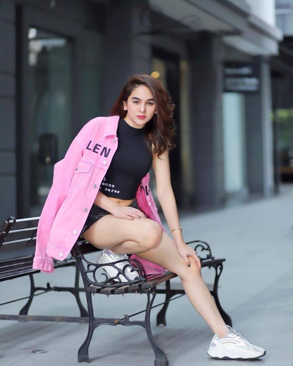 Instagram.com/hanaaaast