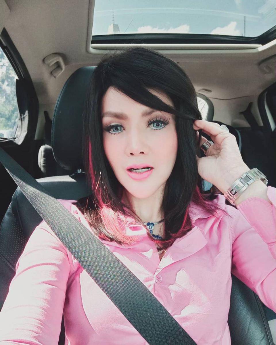 instagram.com/barbiekumalasari