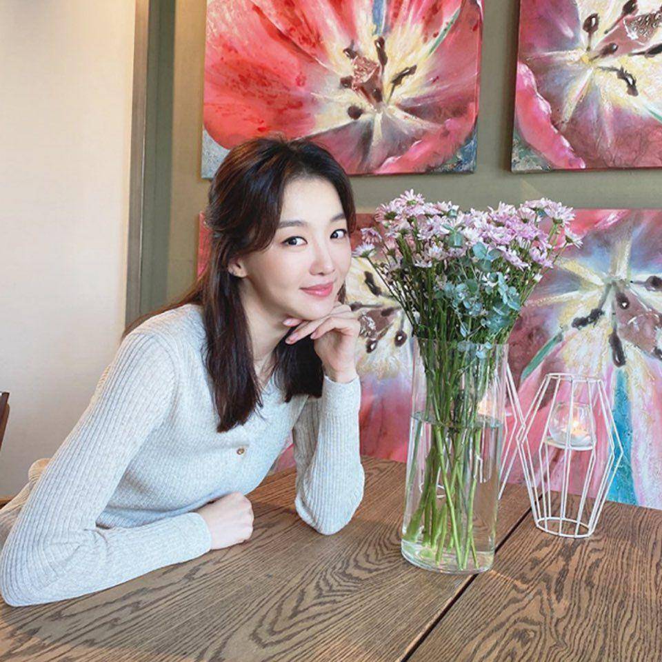 Instagram.com/heejin8359/