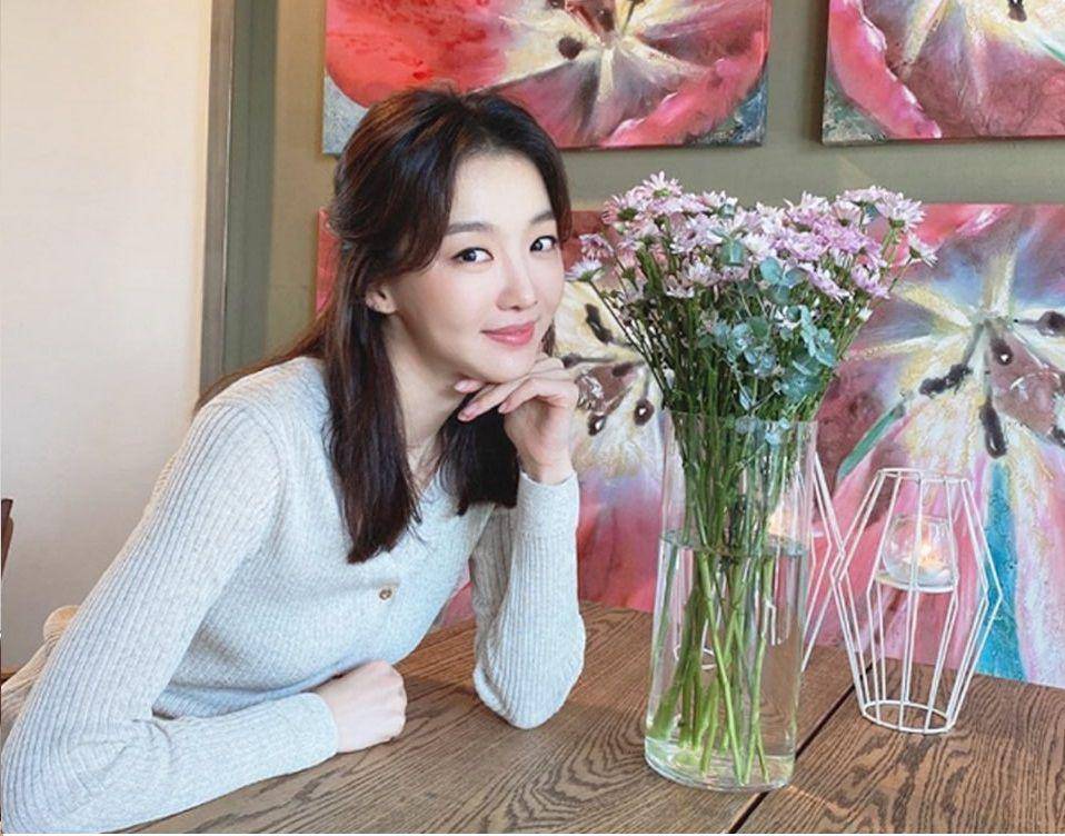 Instagram.com/heejin8359/