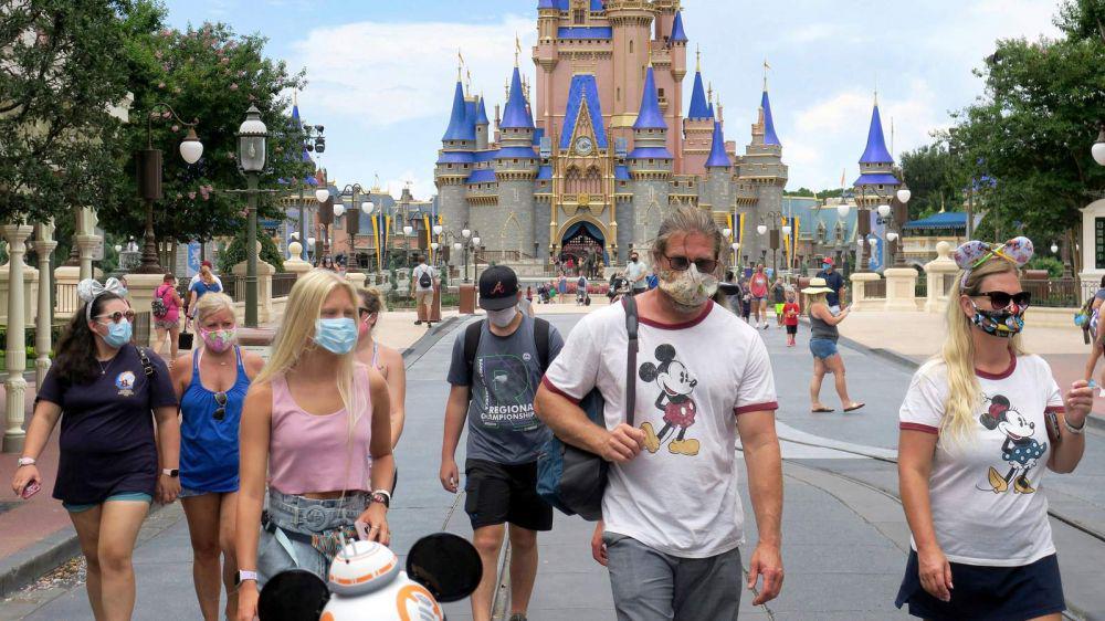 Disney World Dibuka Kembali Saat Kasus COVID-19 di Florida Melonjak