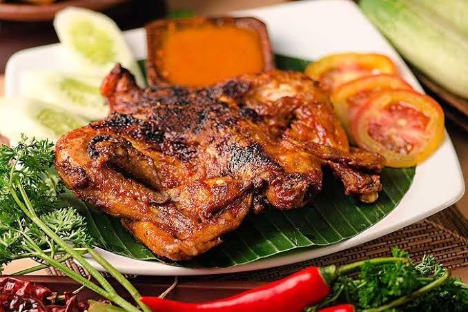 Resep Ayam Taliwang, Cukup Panggang di Atas Wajan Anti Lengket