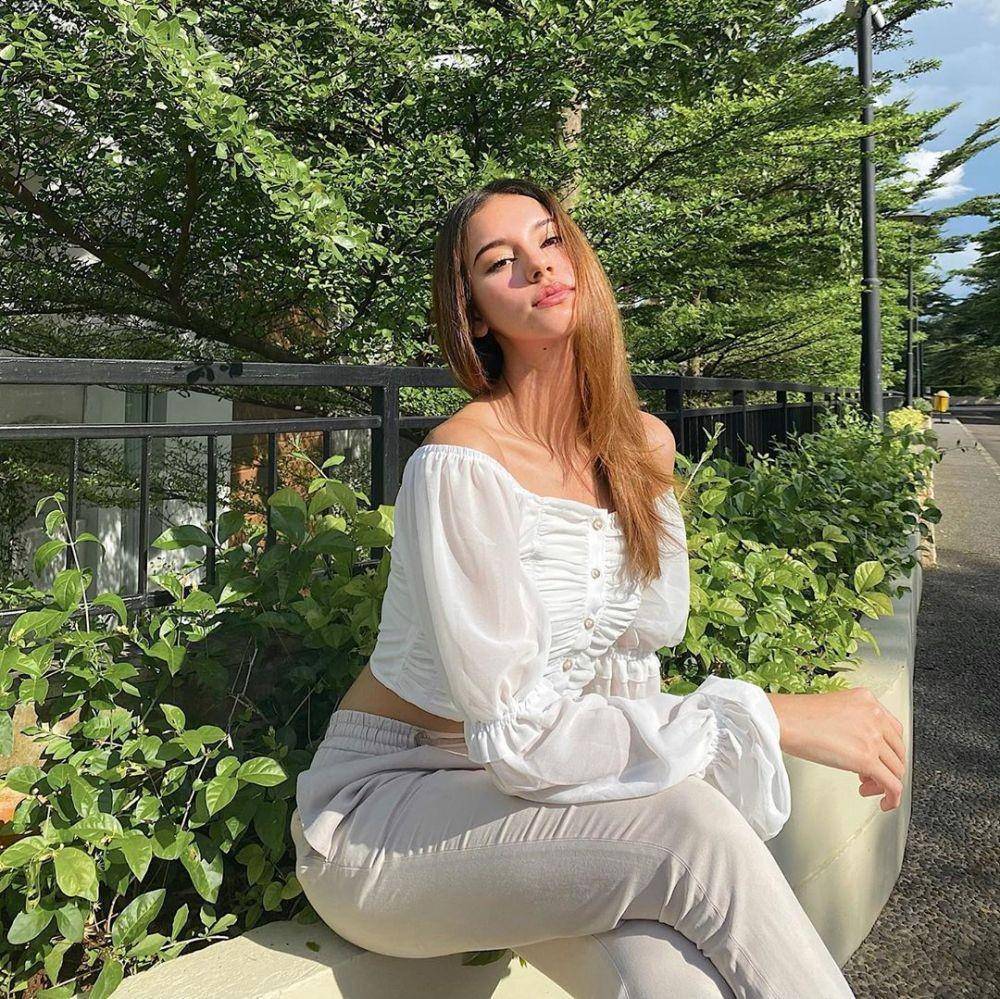 instagram.com/naomi.paulinda