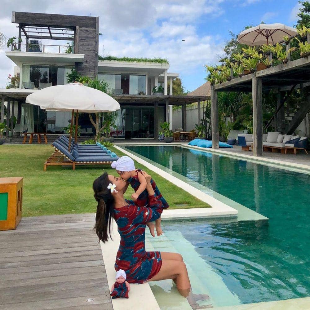 instagram.com/farahquinnofficial