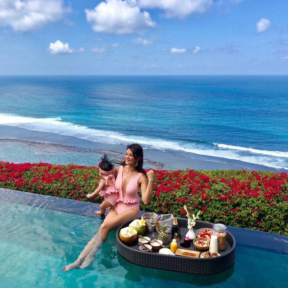 instagram.com/farahquinnofficial