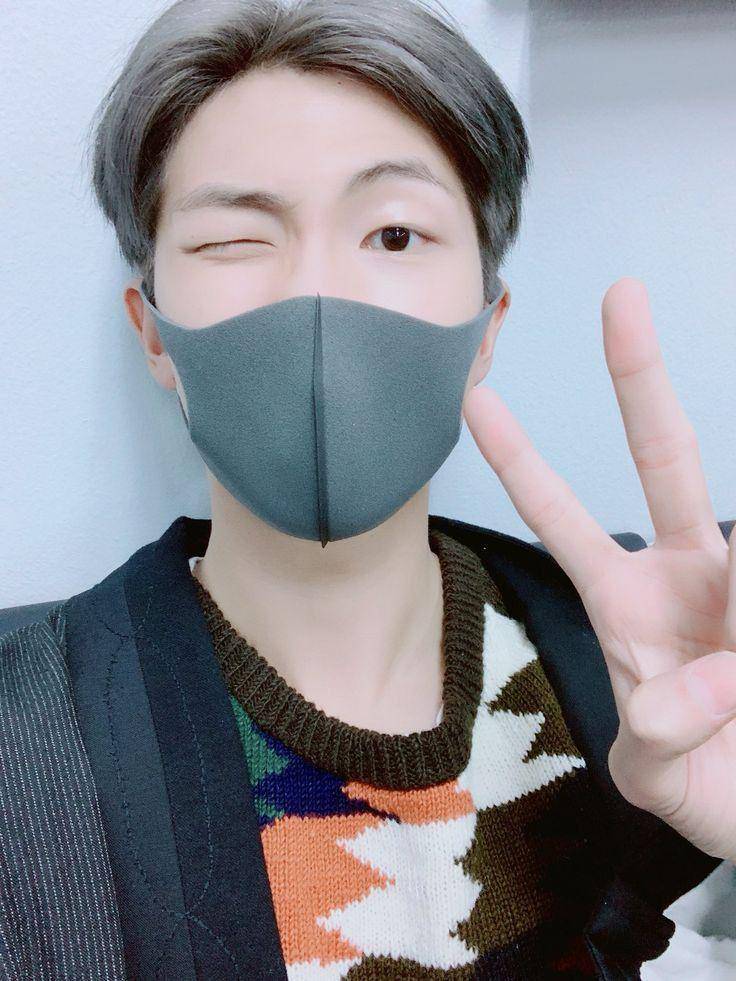 twitter.com/BTS_twt