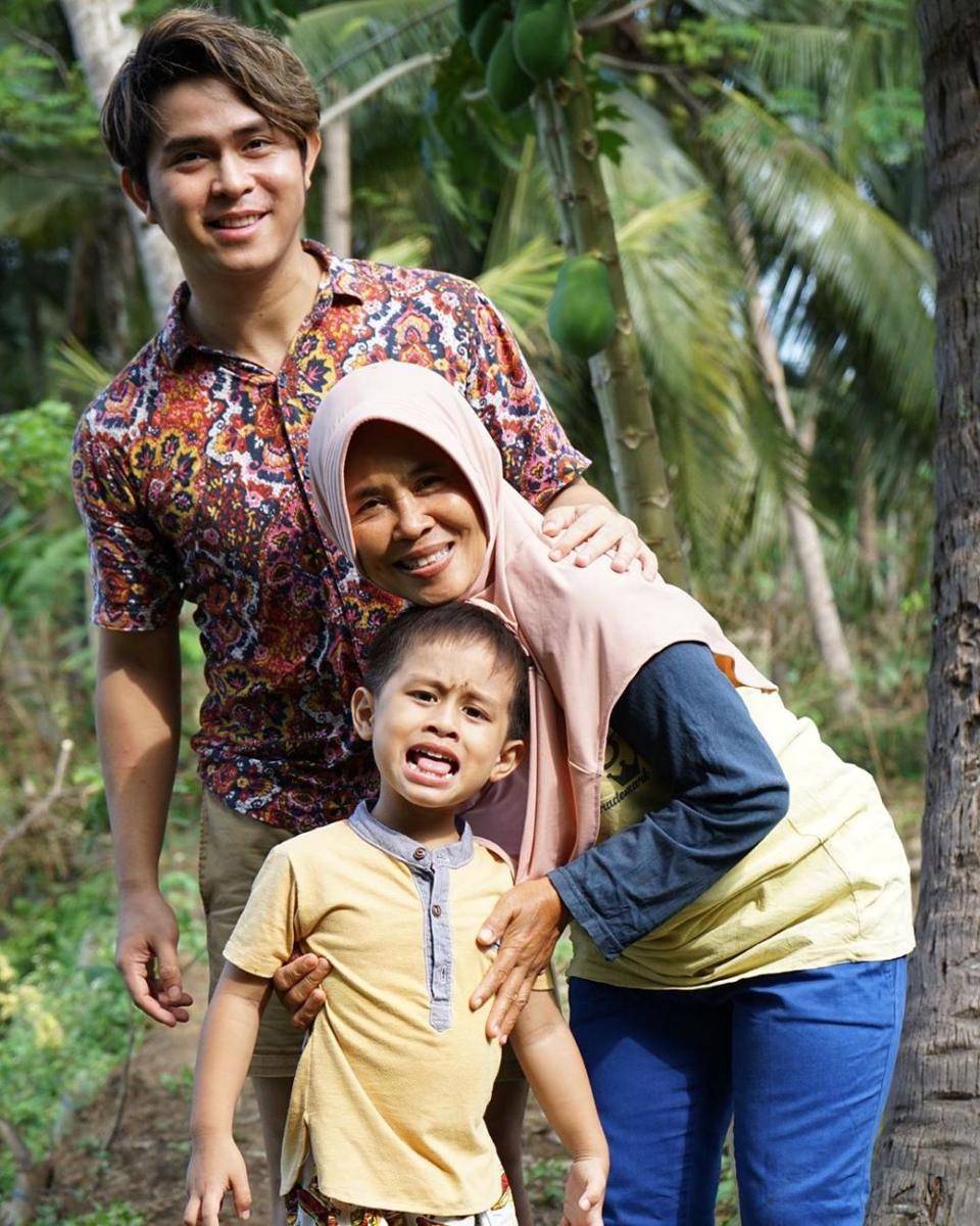 Instagram.com/cakra.khan