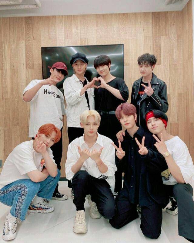Stray Kids (instagram.com/realstraykids)
