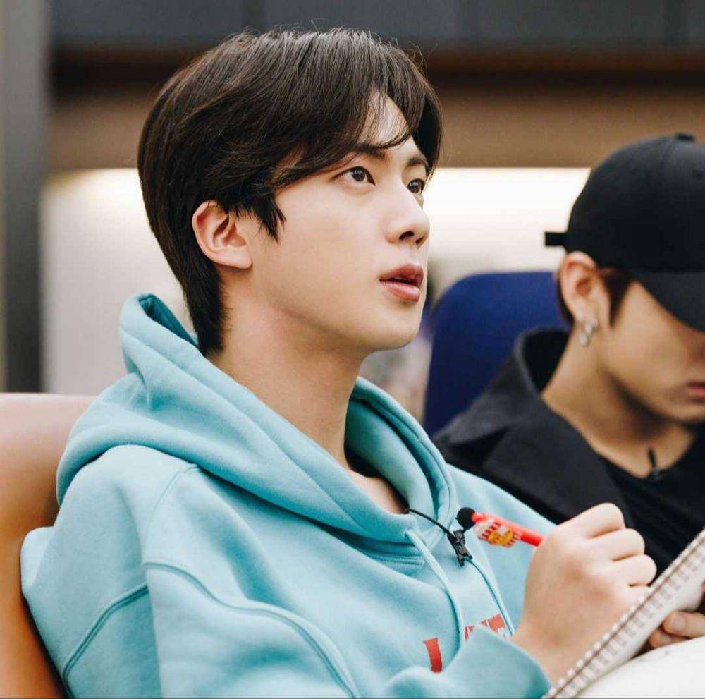 instagram.com/bt21_official
