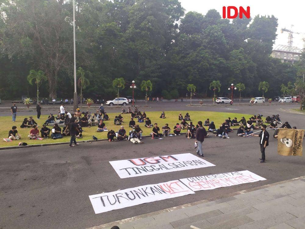 Aksi mahasiswa UGM. IDN Times/Siti Umaiyah