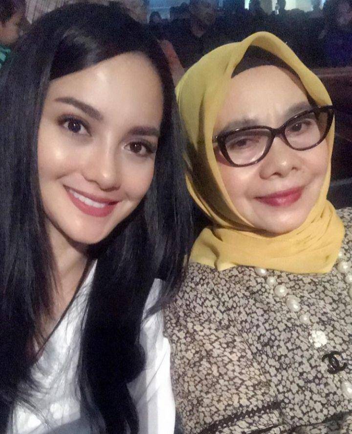 Instagram.com/ririnekawati