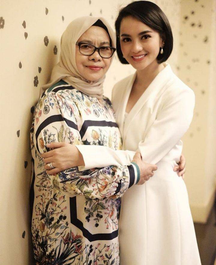 Instagram.com/ririnekawati