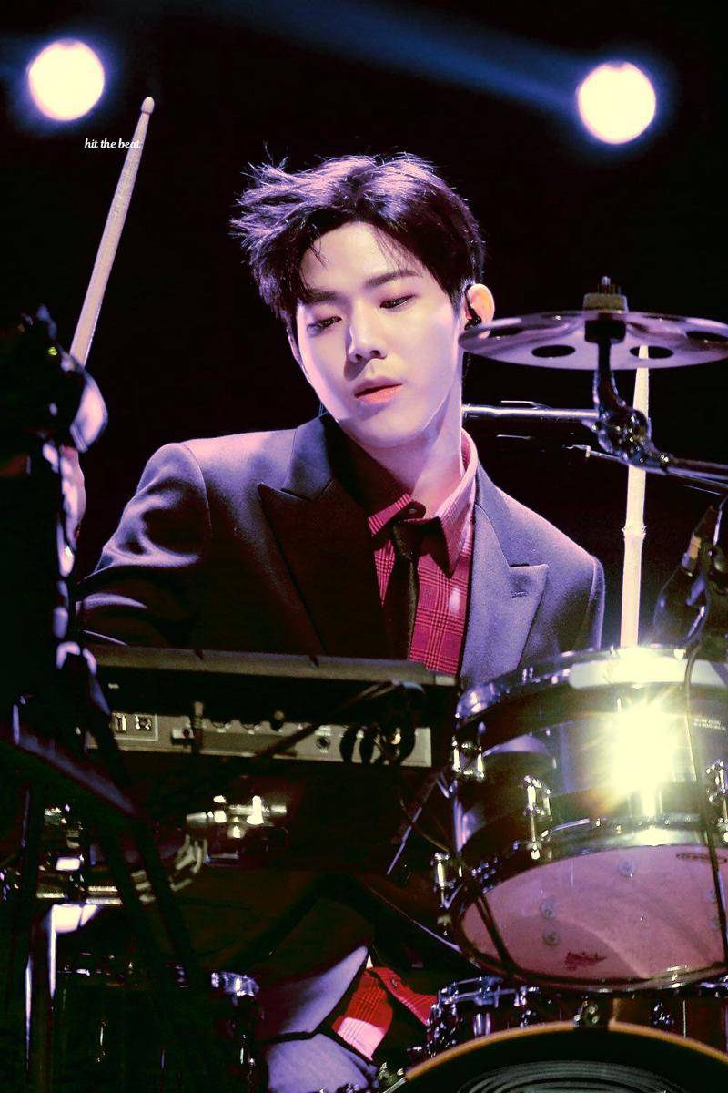 twitter.com/HTB_dowoon