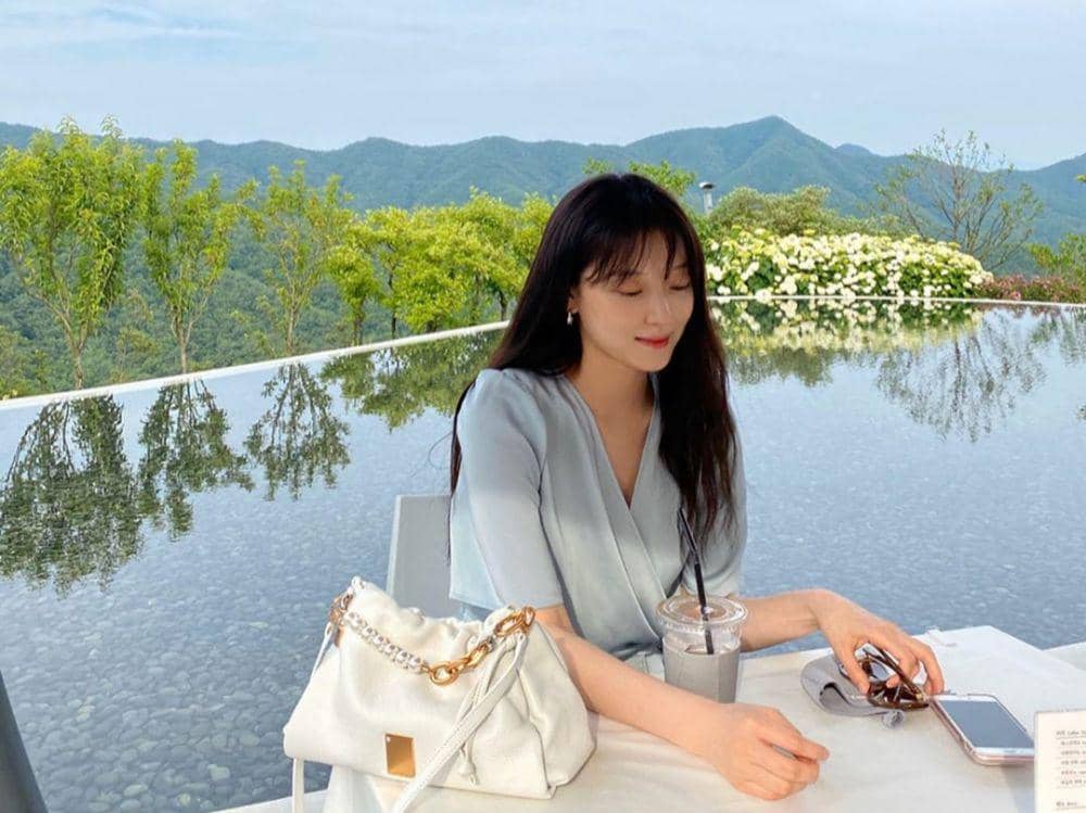 Instagram.com/j_ourly