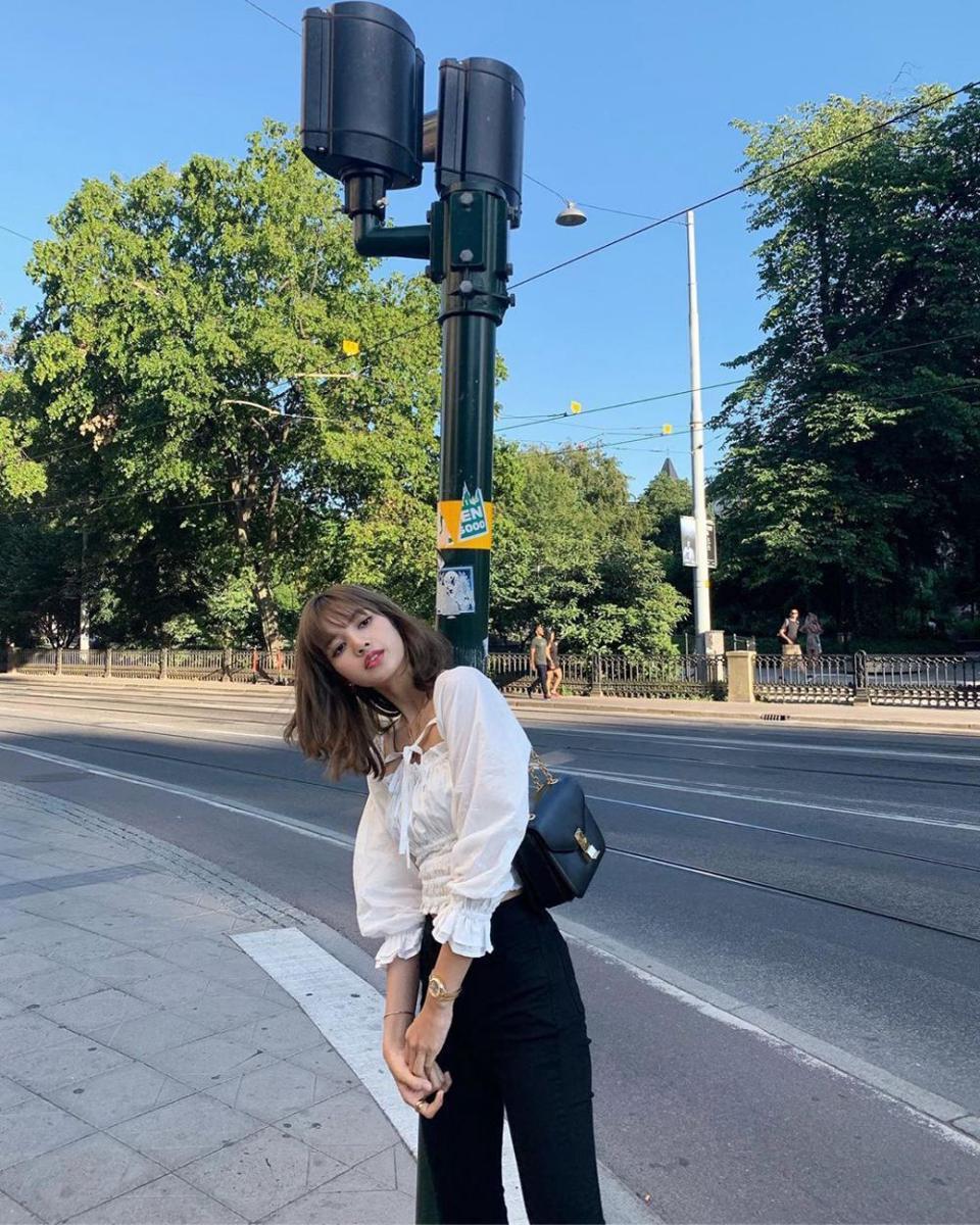 instagram.com/lalalalisa_m