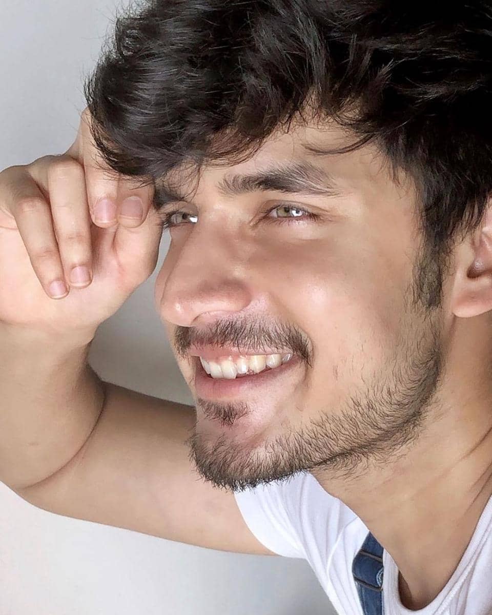 instagram.com/paras_kalnawat