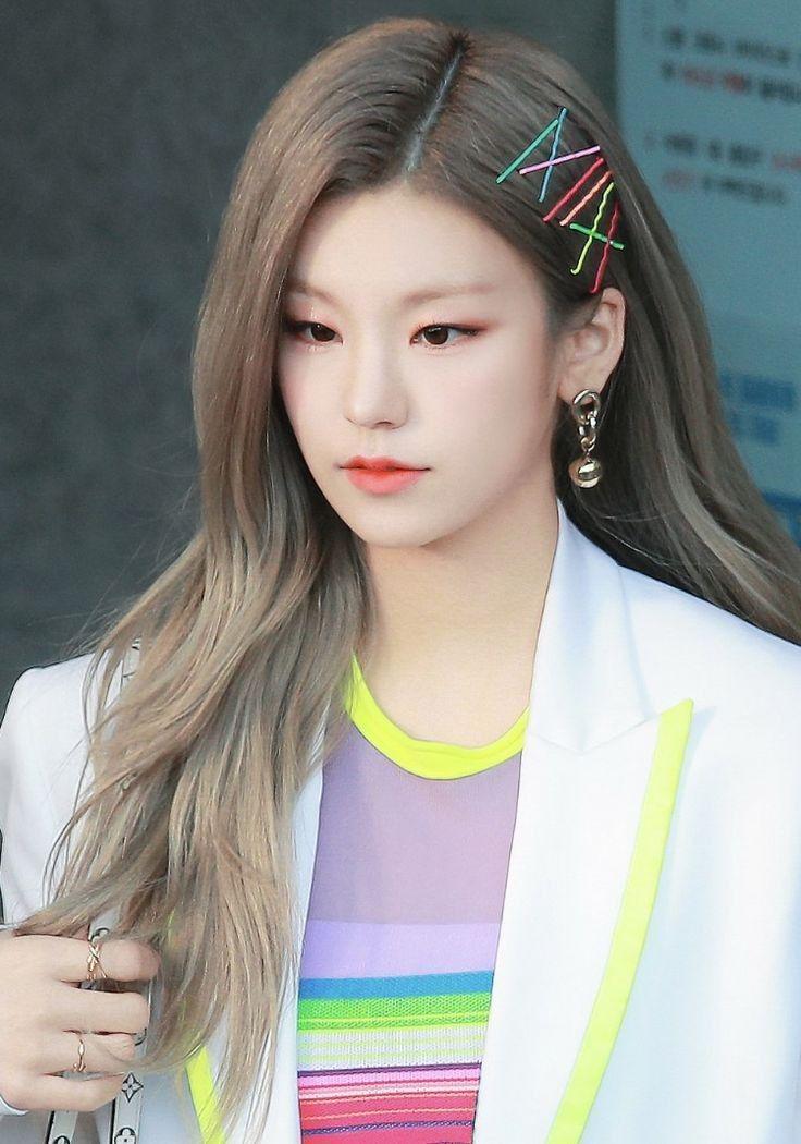 twitter.com/ITZY_love_yeji