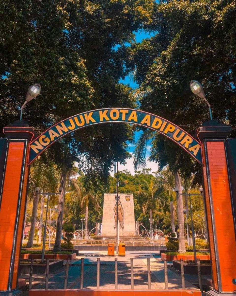 instagram.com/nganjukkotabayu