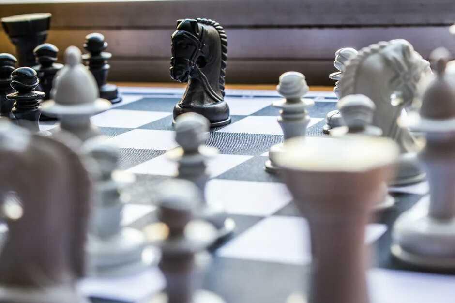 Di Papan Catur Ada Berapa Menteri? Ketahui Jumlah dan Gerakannya