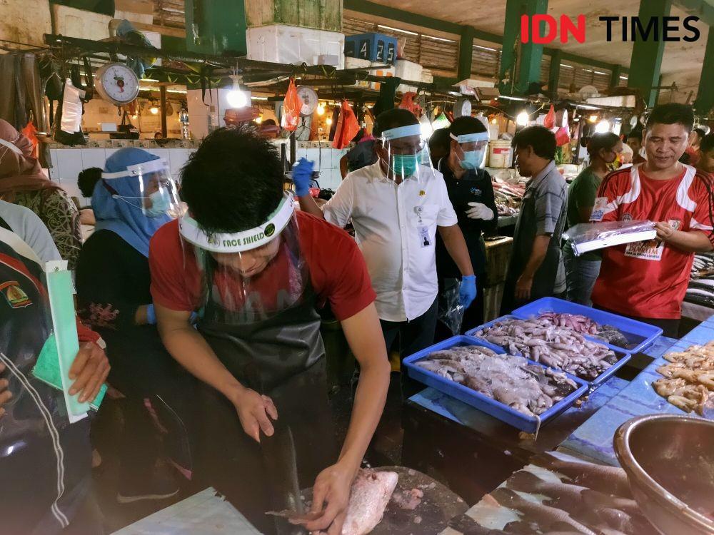 1.172 Pedagang Pasar Tradisional di Indonesia Positif COVID-19