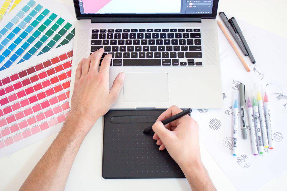 ilustrasi desain grafis (unsplash.com/Theme Photos)