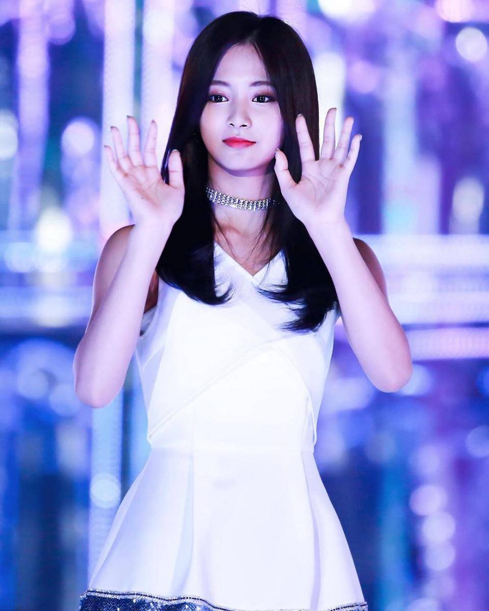 Instagram.com/queentzuyu