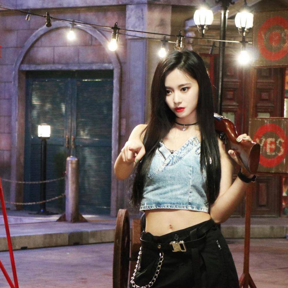 Instagram.com/queentzuyu