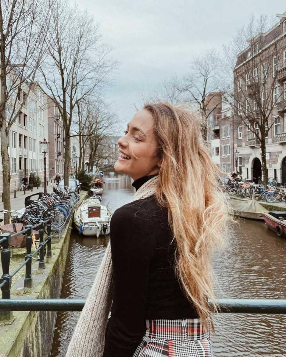 Instagram.com/amandarawles