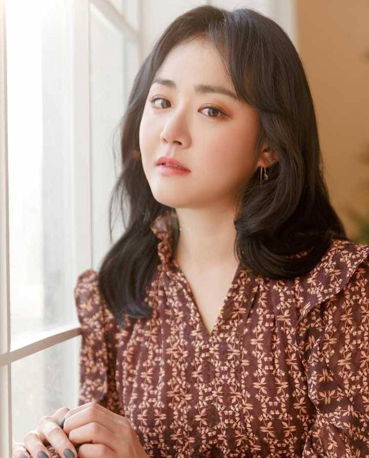 Moon Geun Young (instagram.com/namooactors)