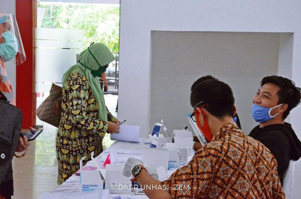 Unhas menggelar rapid test untuk dosen. IDN Times/Humas Unhas
