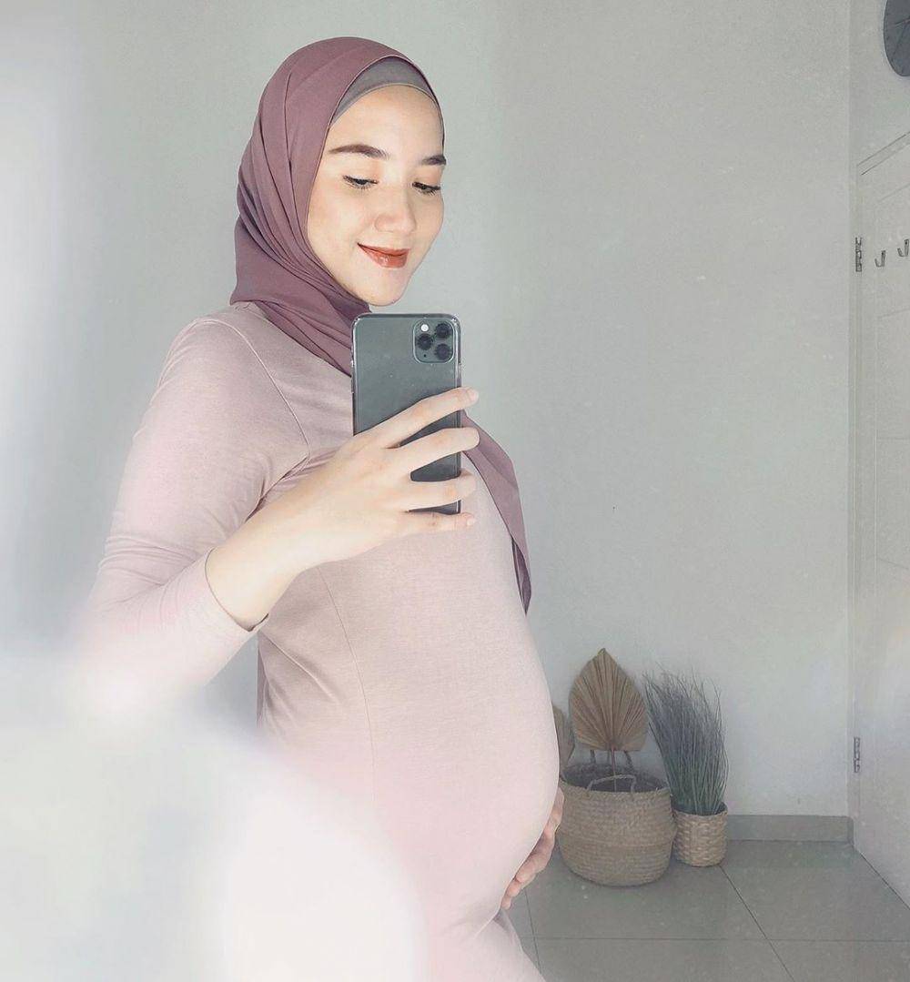Instagram.com/ericaputrii