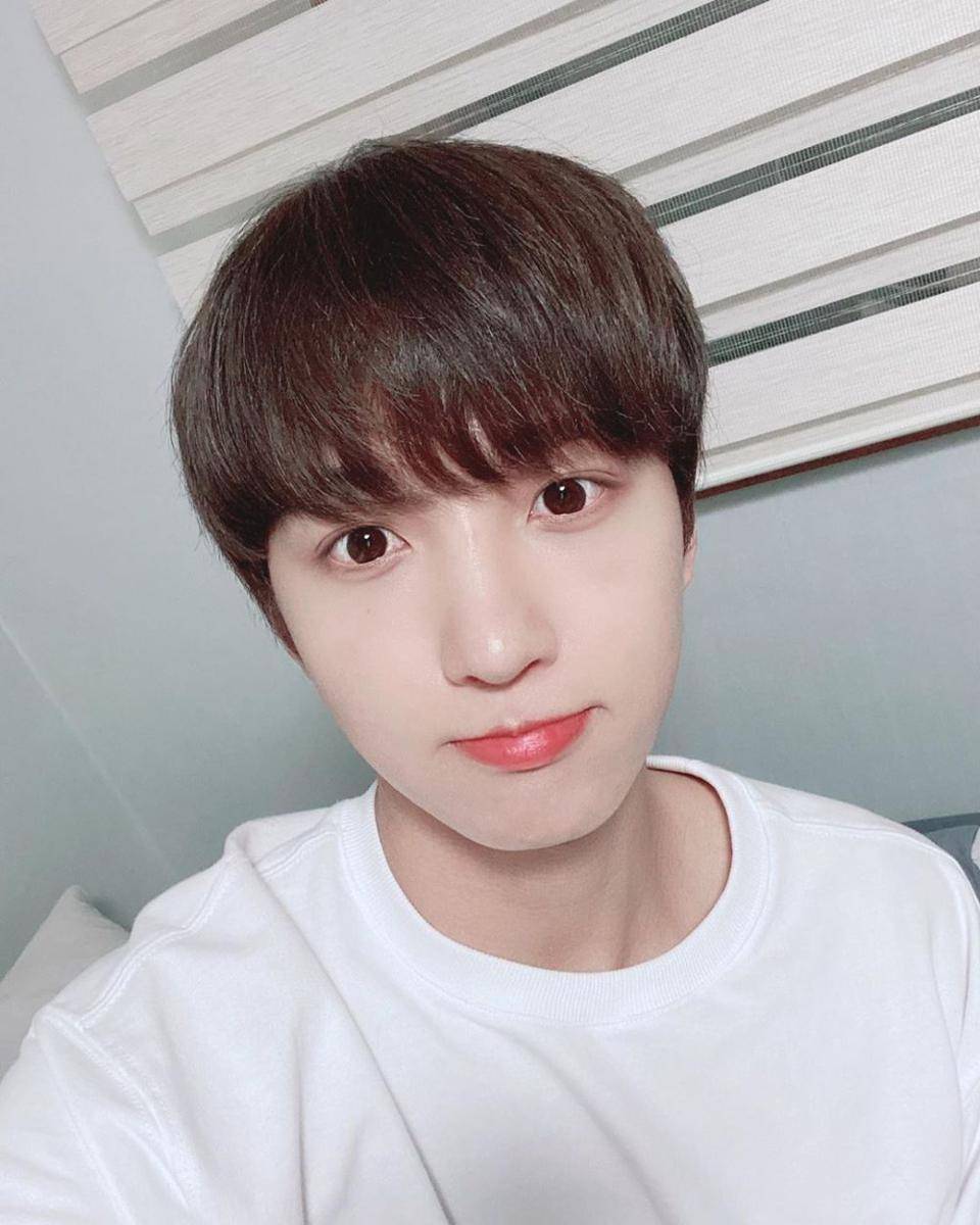 instagram.com/u10t_official