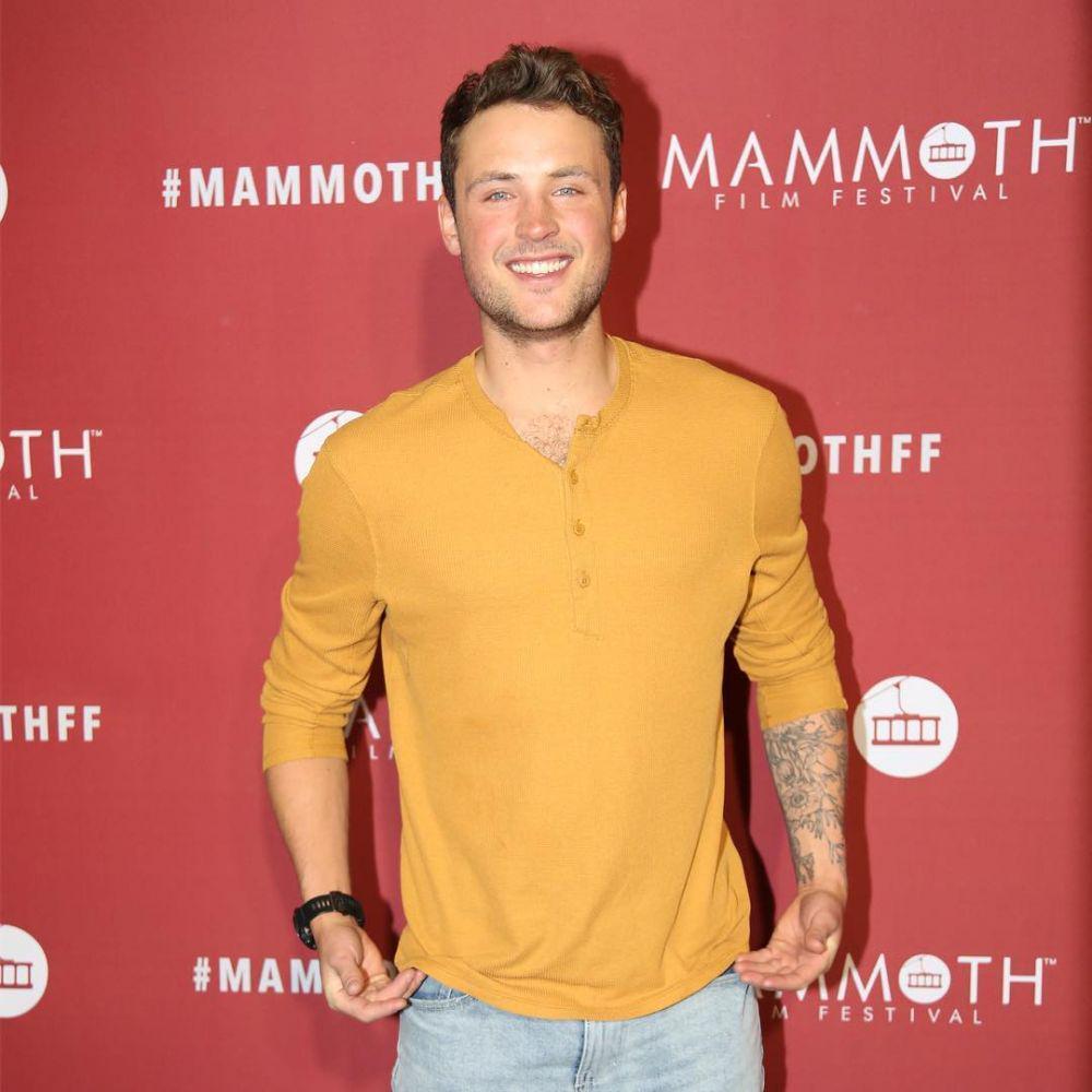 Instagram.com/dylanefron