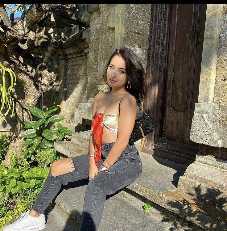 Instagram.com/jennifercoppenreal20/