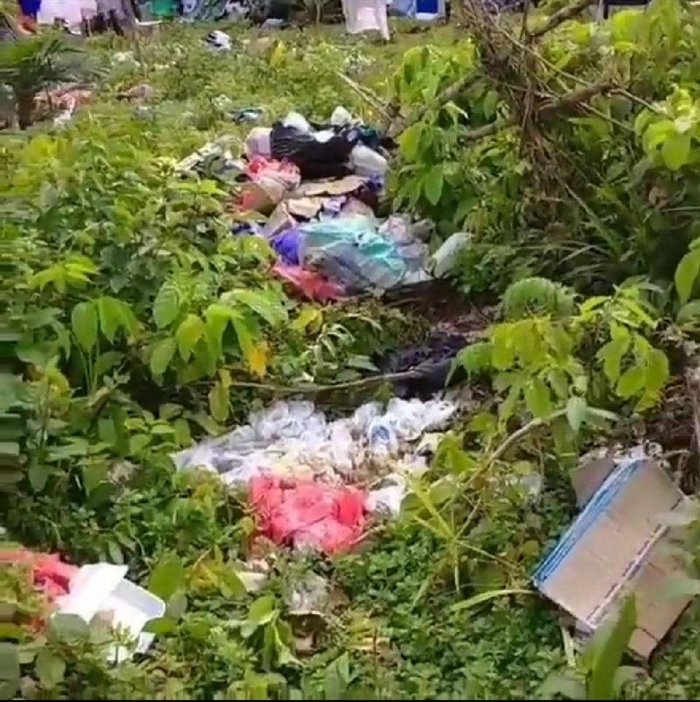 Viral Video Bantuan Korban Banjir Masamba Berserakan di Semak-semak