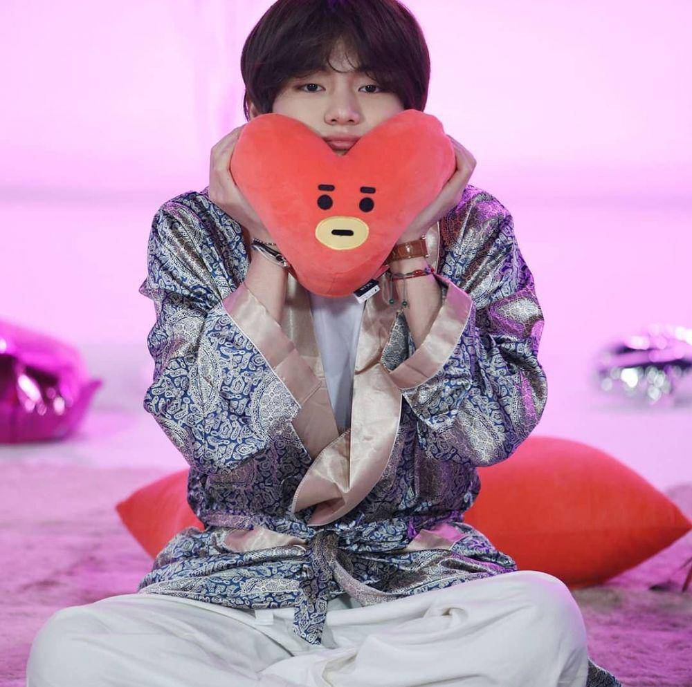 instagram.com/7bts.update