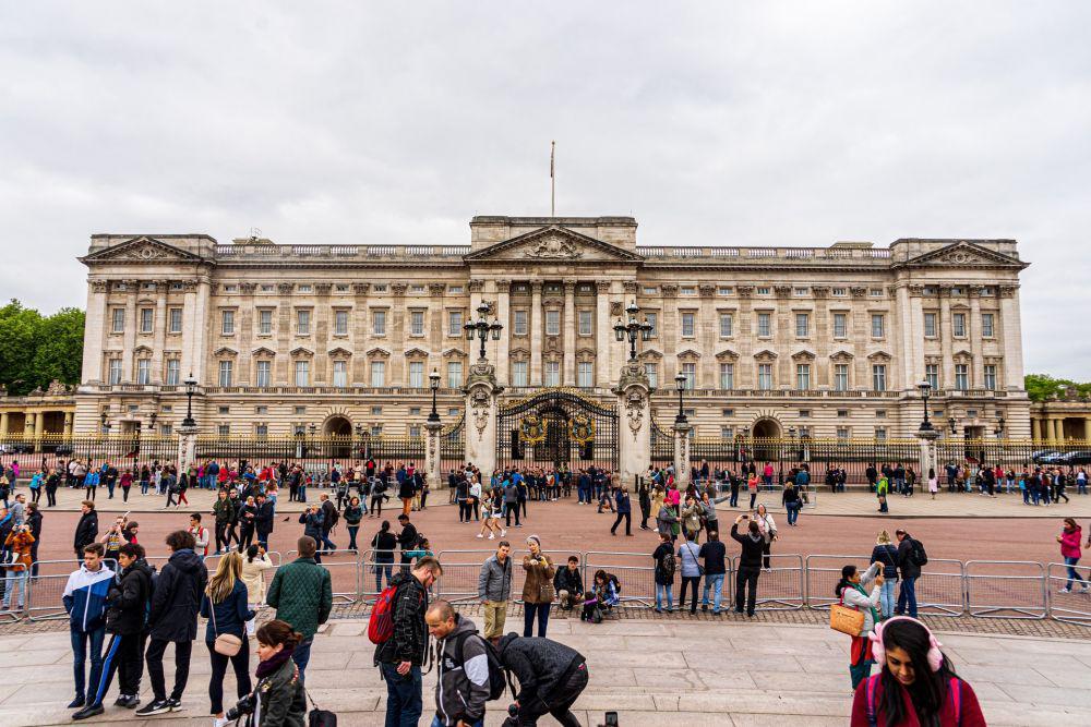 Peti Jenazah Ratu Elizabeth II Telah Tiba di Istana Buckingham