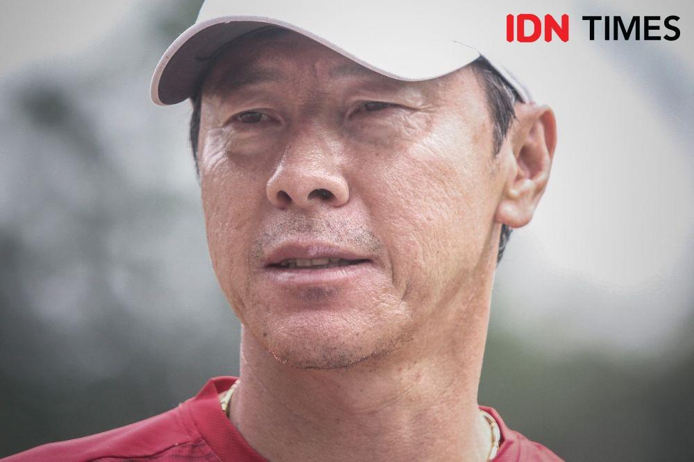 Shin Tae-yong saat memimpin latihan Timnas Indonesia (IDN Times/Herka Yanis)