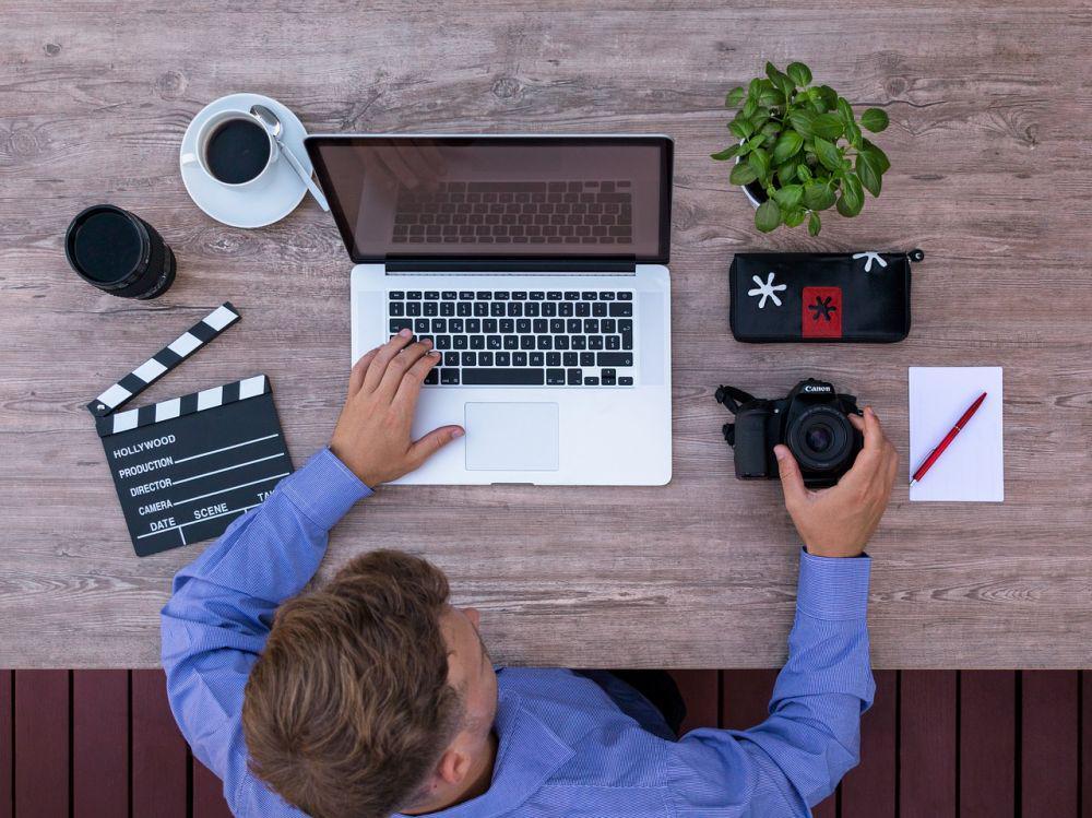 Jangan Mudah Menyerah, Begini Tips Sukses Menjadi Blogger dan Youtuber