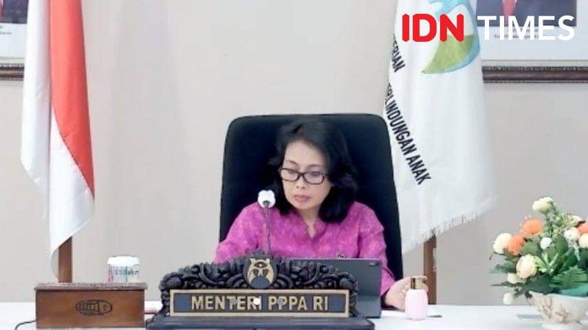 Menteri PPPA RI, I Gusti Ayu Bintang dalam Konferensi Pers Peringatan Hari Anak Nasional (HAN) 2020, Rabu (22/7/2020) (IDN Times/Dini Suciatiningrum)