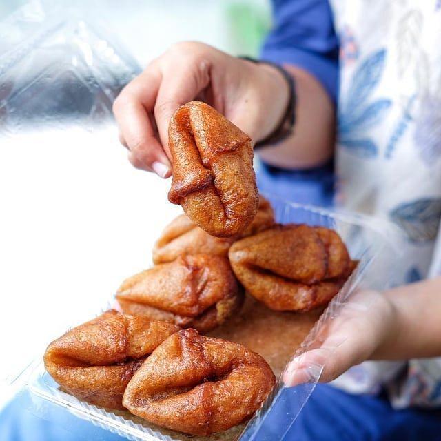 10 Nama Makanan Khas Indonesia yang Kelewat Aneh, Kocak Deh!