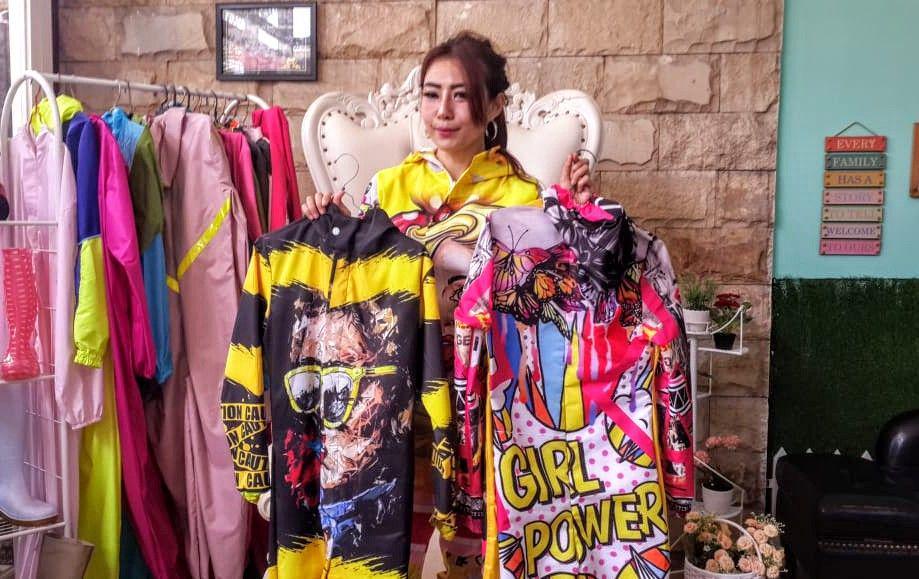 Pakai Hazmat Unik, Begini Cerita Dokter Gigi Nina Agustin