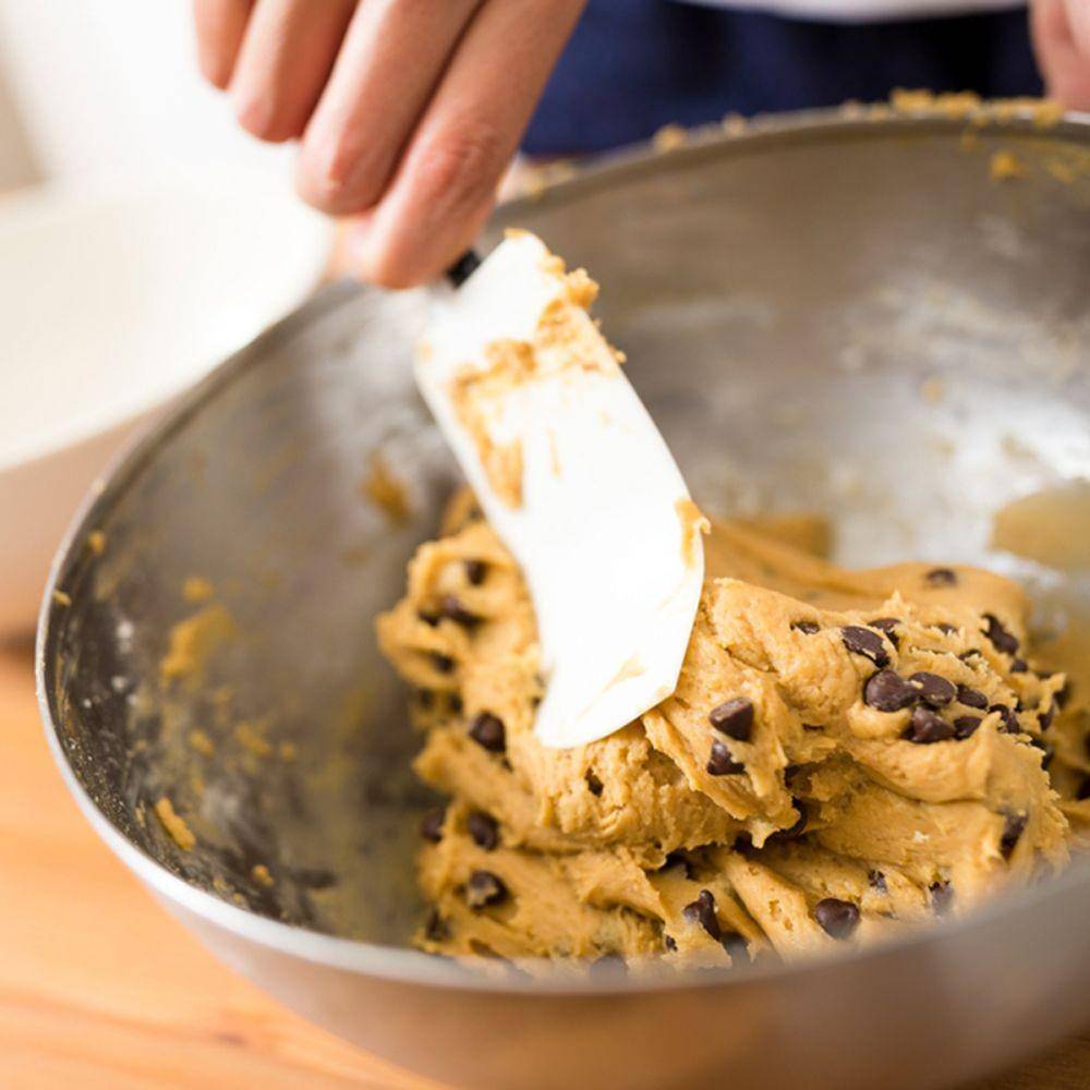 ilustrasi adonan cookies (tasteofhome.com)