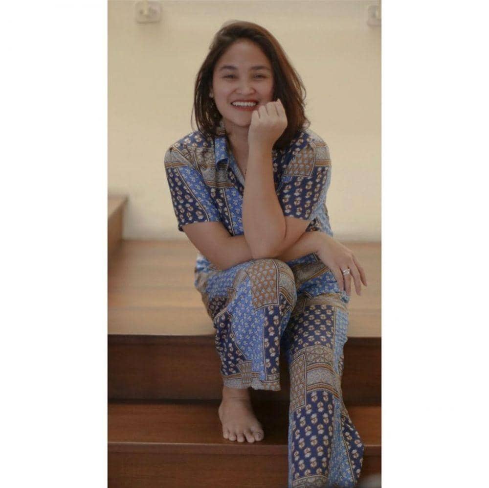 IOnstagram.com/revtiayunatasya