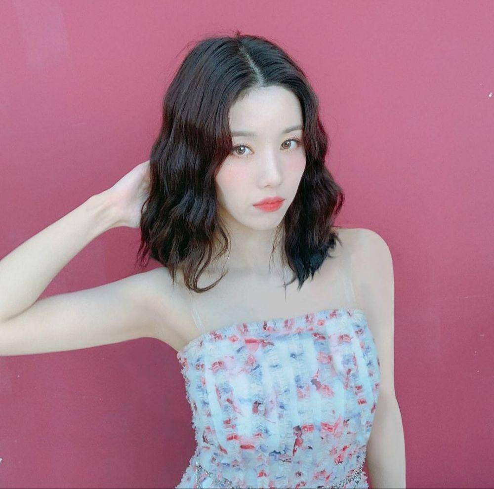 Instagram.com/izone_eunbi