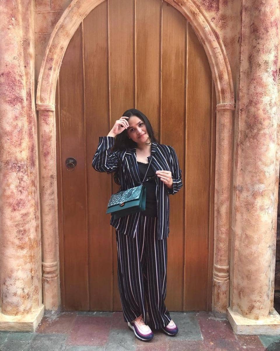 Instagram.com/revtiayunatasya