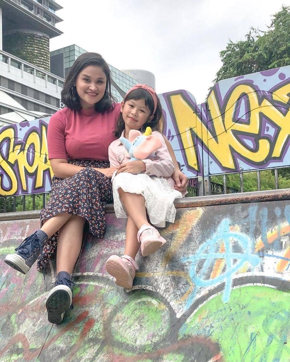 Instagram.com/revtiayunatasya