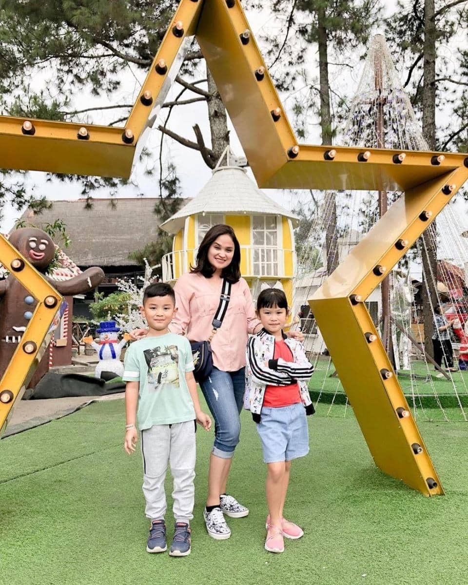 Instagram.com/revtiayunatasya