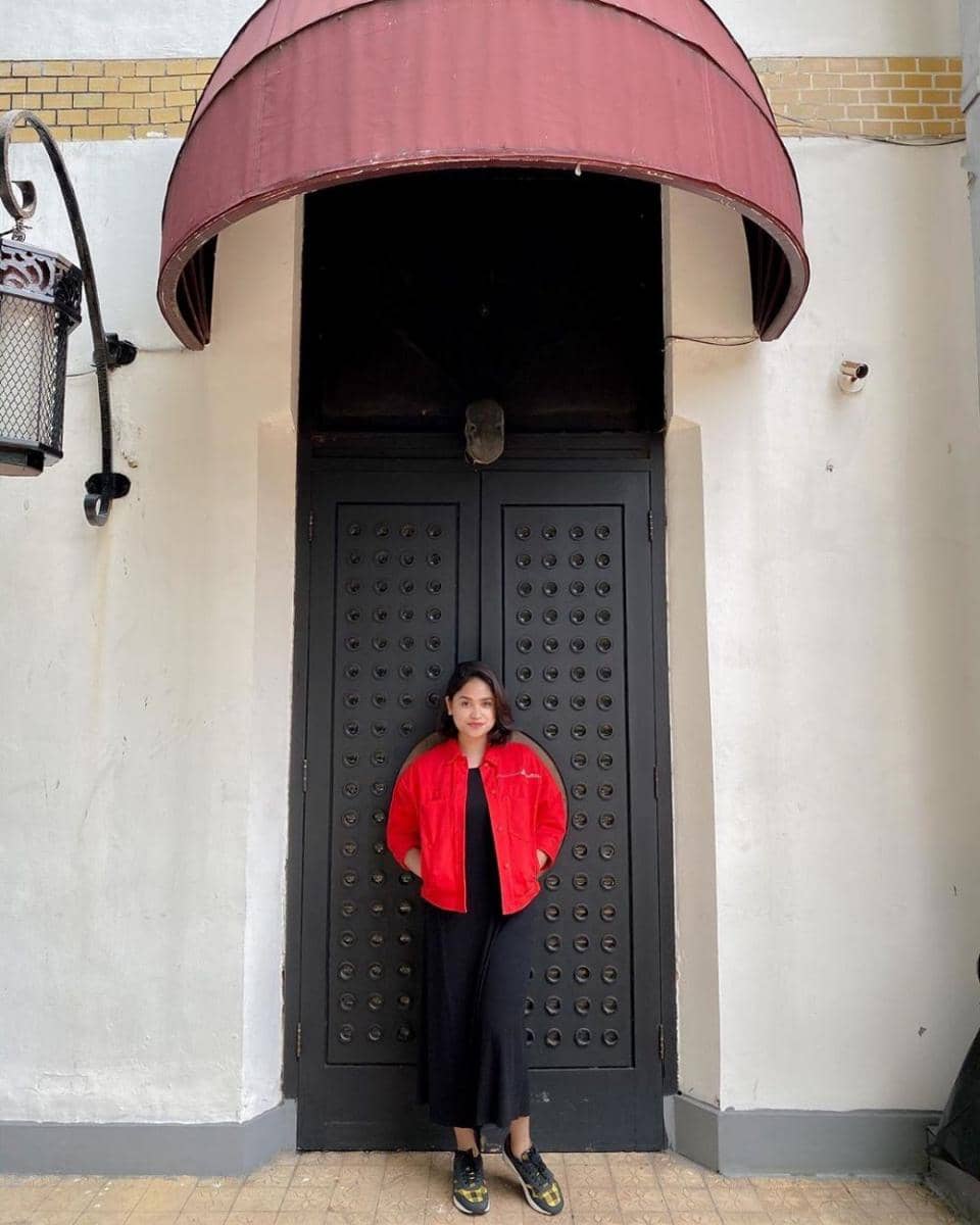 Instagram.com/revtiayunatasya